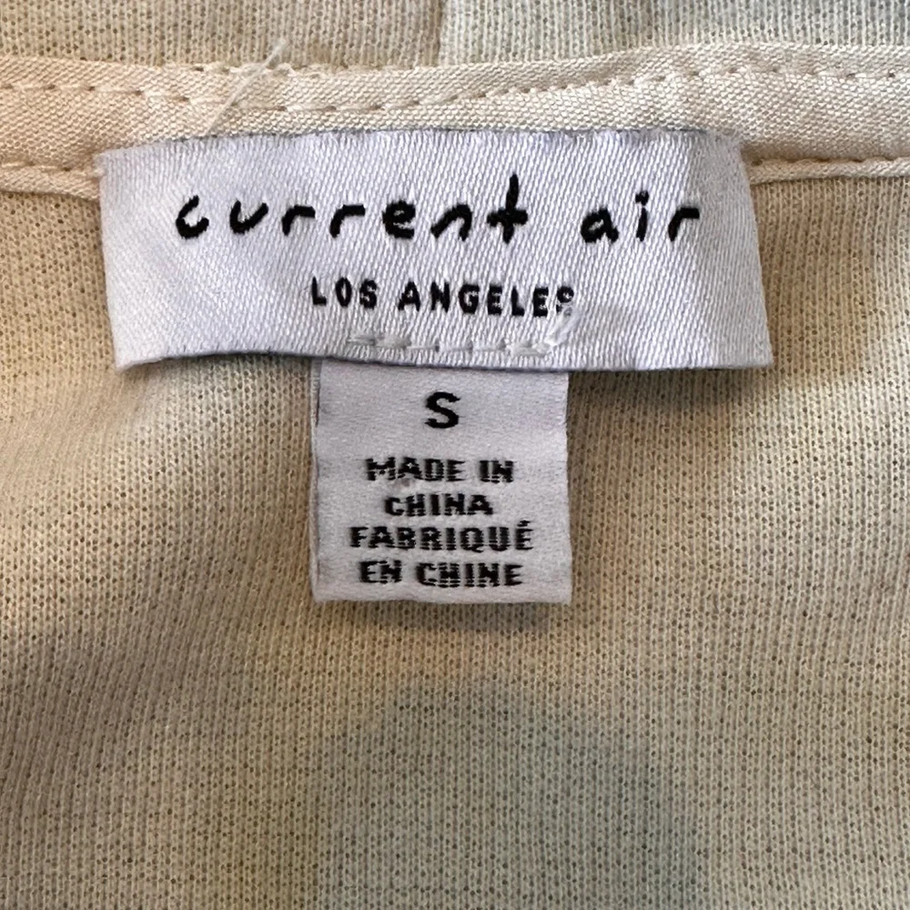 Current air NWOT size Small tie dye twist front‎ cropped sweatshirt